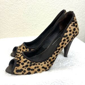 Donald J Pliner Fatima Leopard Peep Toe Pump Size 8